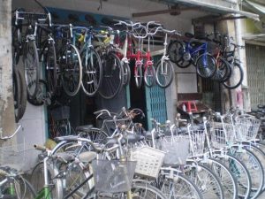 Mở cửa hàng thanh lý cửa hàng xe đạp cũ dễ hay khó? Bạn sẽ phải phải chuẩn bị những gì để kinh doanh thành công ?